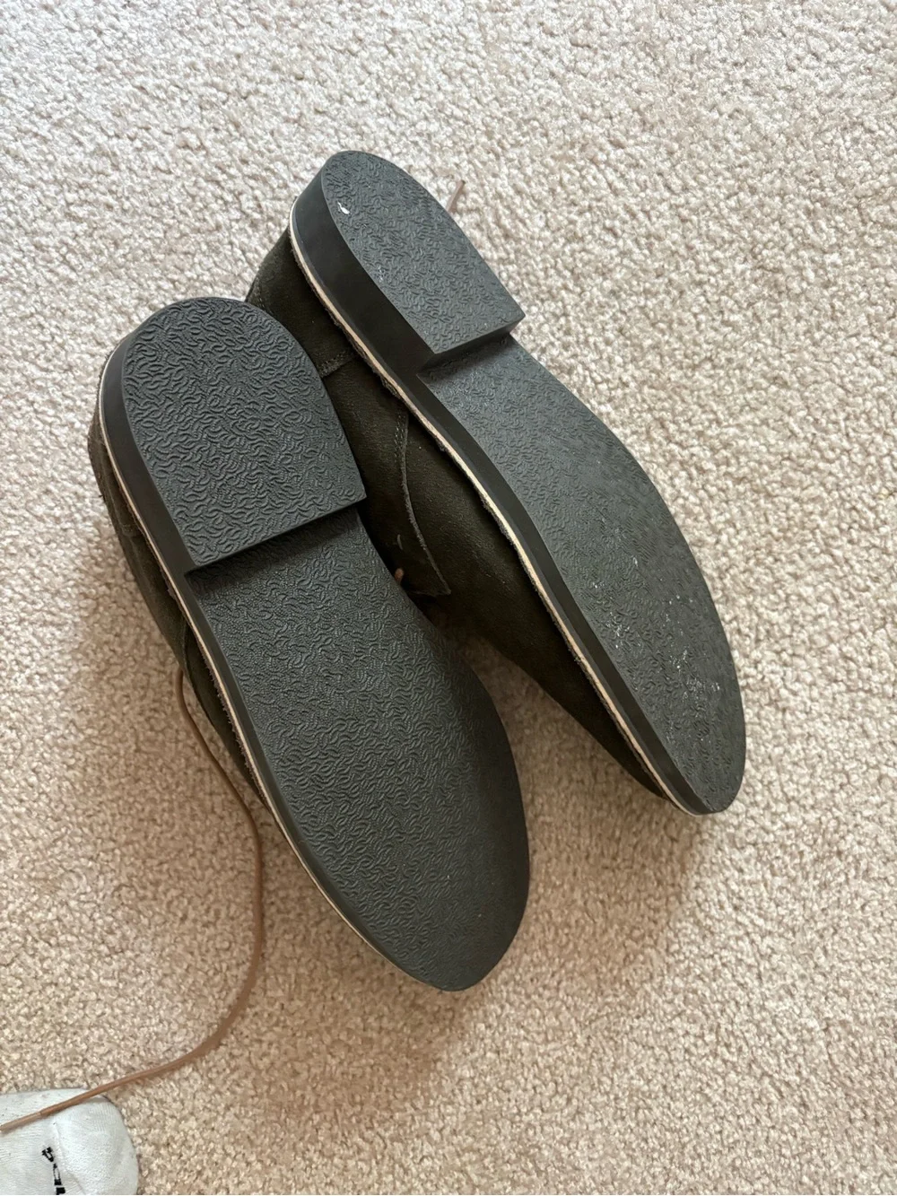 Kenneth Cole Olive Suede Chukka Boots with Tan Laces
